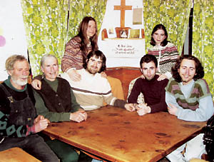 Familienfoto Langerhorst 2003. Von Links: Jakobus, Margarete, Elisabeth, Michael, Bernadette, Raphael.
